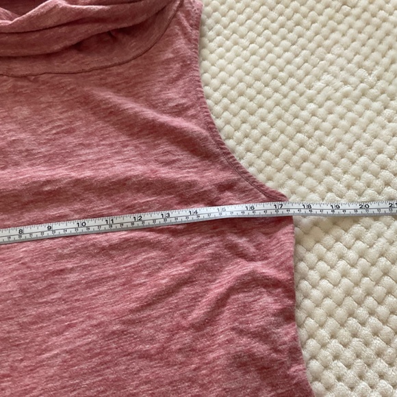 We the Free Light Red Sleeveless Turtle Neck - Size Medium - Picture 5 of 7